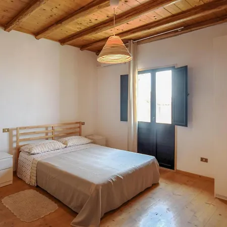 Holiday home Gorgeous In With Kitchen *