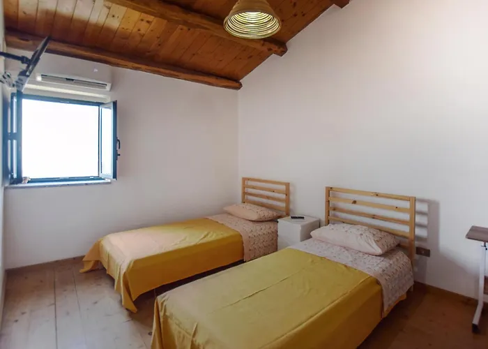 Awesome In Motta San Giovanni